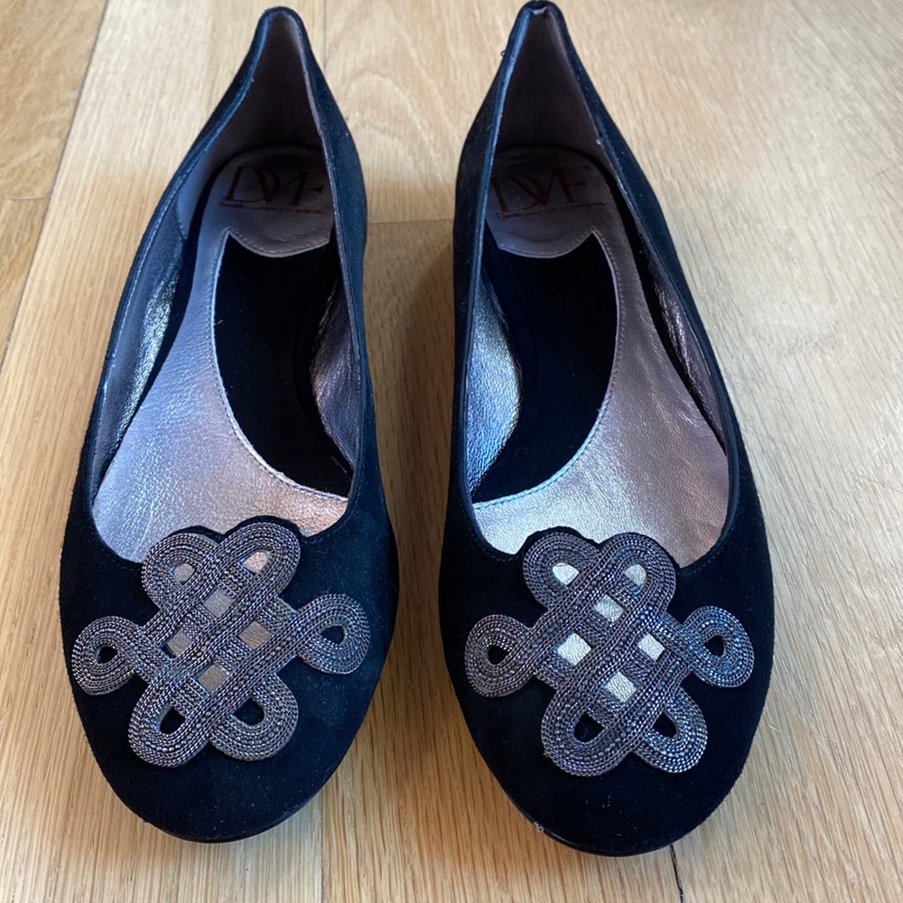 Black Suede Loveknot Chain Flats